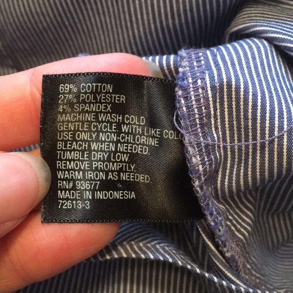 EUC Worthington blue and white pinstripe blouse - Picture 11 of 13